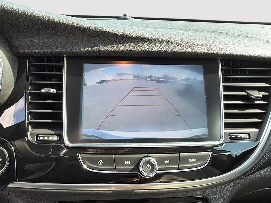 2018 Buick Encore Essence Heated seats + Back up Camera
