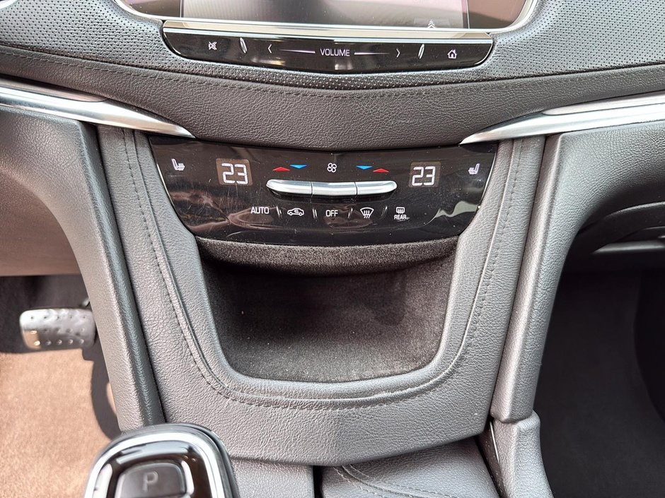 2017 Cadillac XT5 Luxury-13