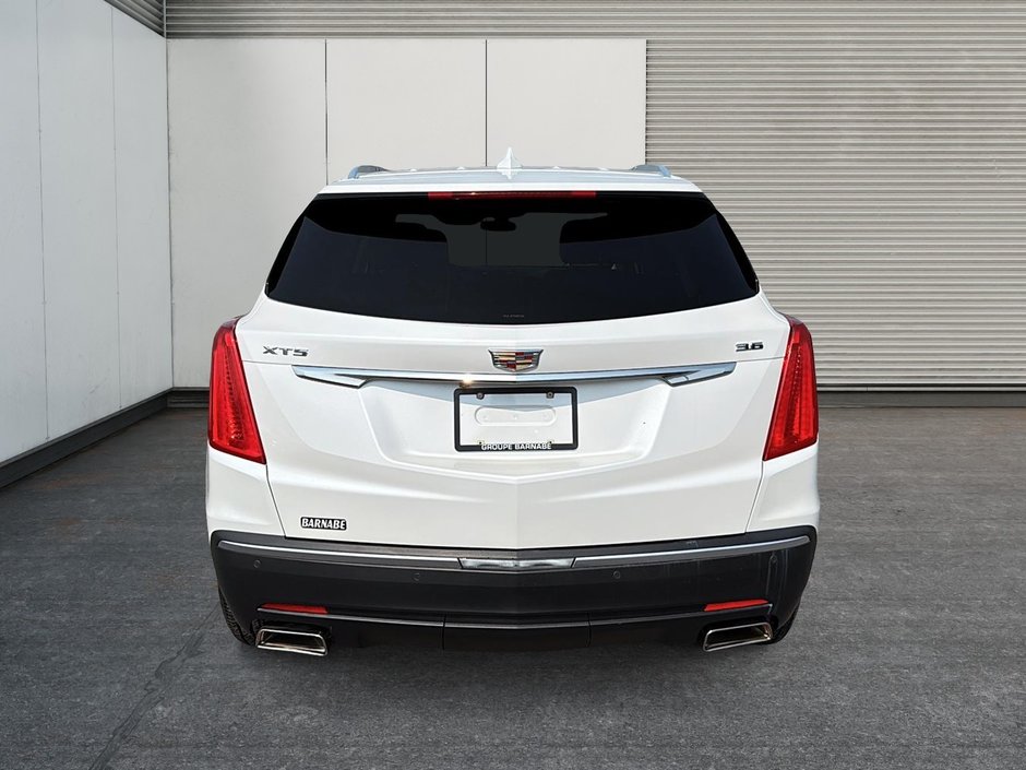 2017 Cadillac XT5 Luxury-2