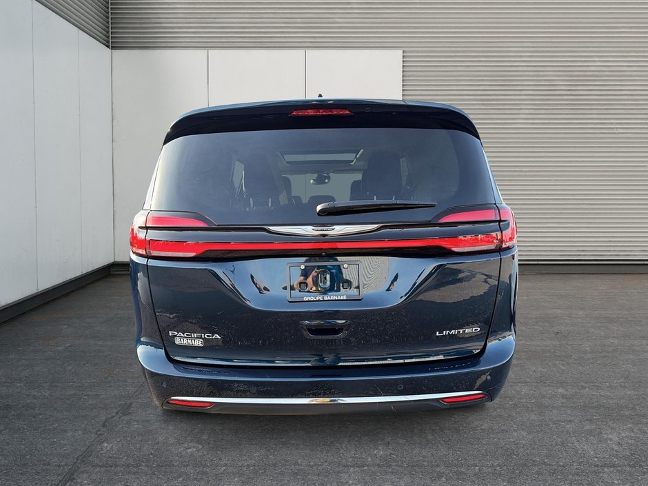 2024 Chrysler Pacifica Limited **PANORAMIQUE SUNROOF  + NAVIGATION***