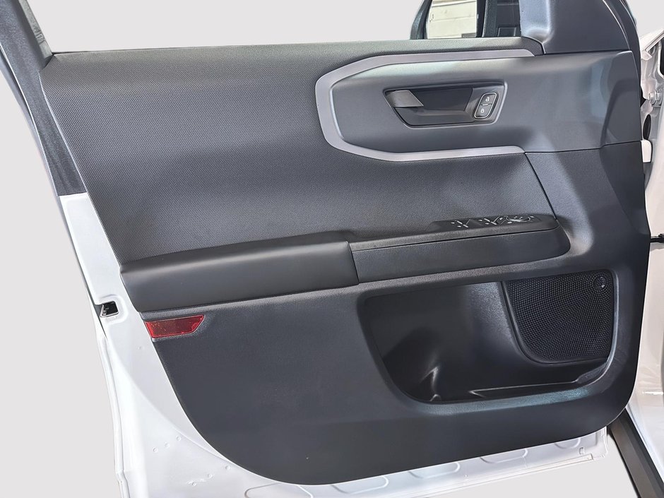 Ford Bronco Sport Big Bend 2024 4X4 + Toit + Navigation - Ensemble remorquage |