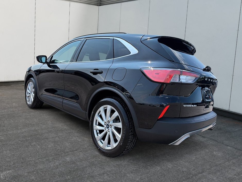 Ford Escape Titanium Hybrid 2021 AWD + Toit ouvrant + Cuir + Camera de recul