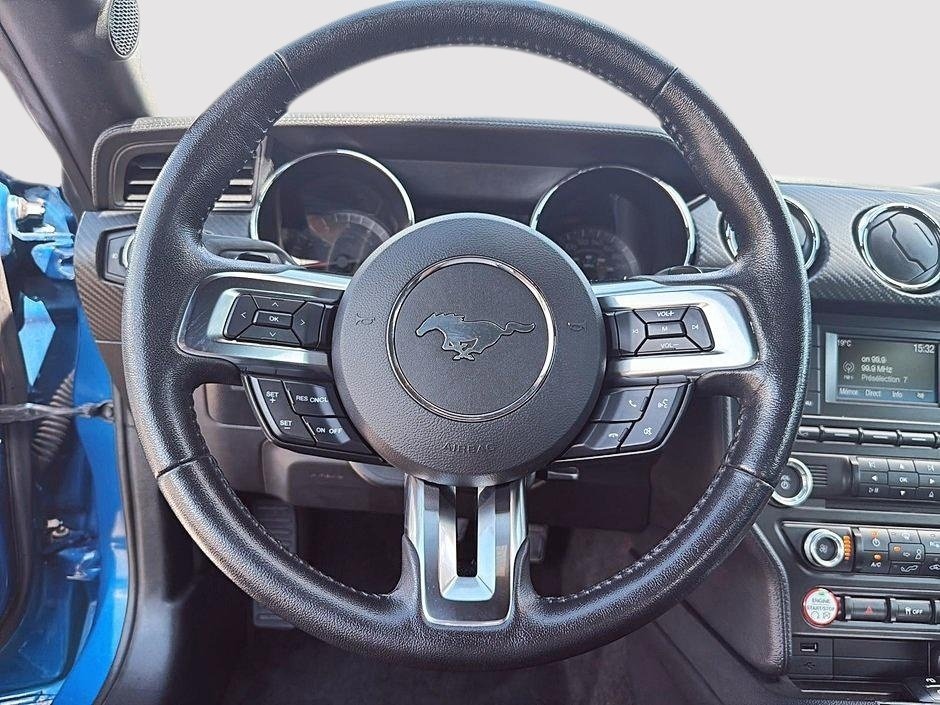 2017 Ford Mustang convertible V6 DÉCAPOTABLE | LOW KM |