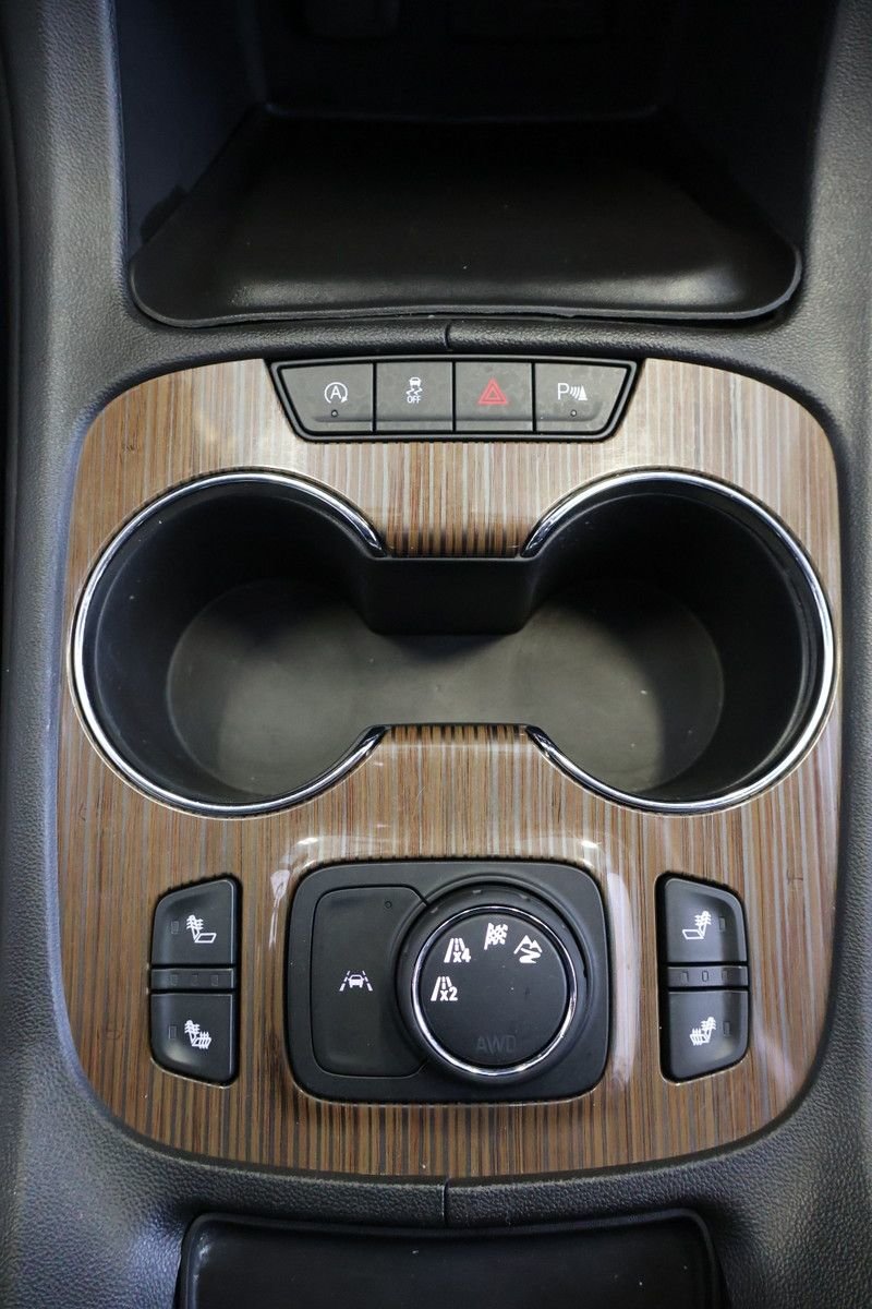 GMC Acadia SLE AWD 2023-17