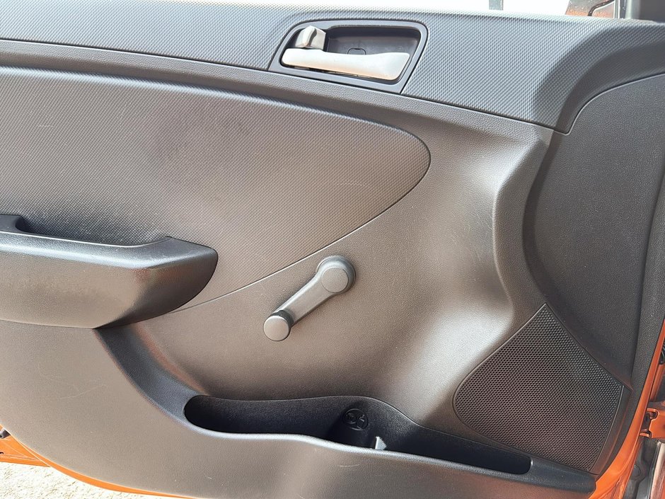 2016 Hyundai Accent LE-10