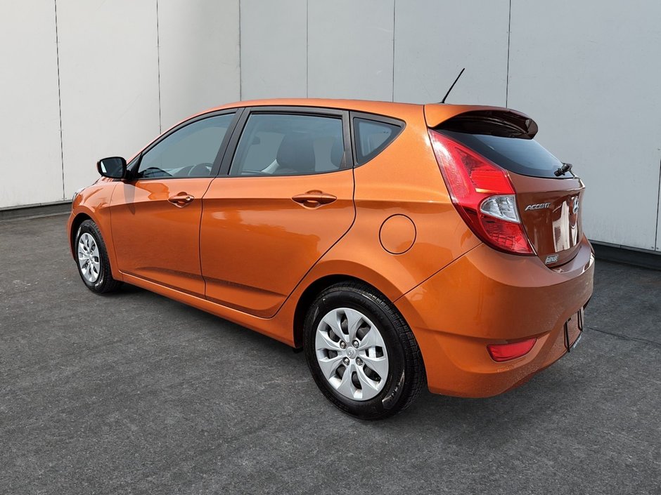 2016 Hyundai Accent LE-3