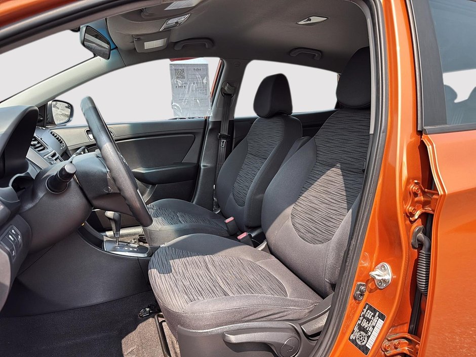2016 Hyundai Accent LE-8