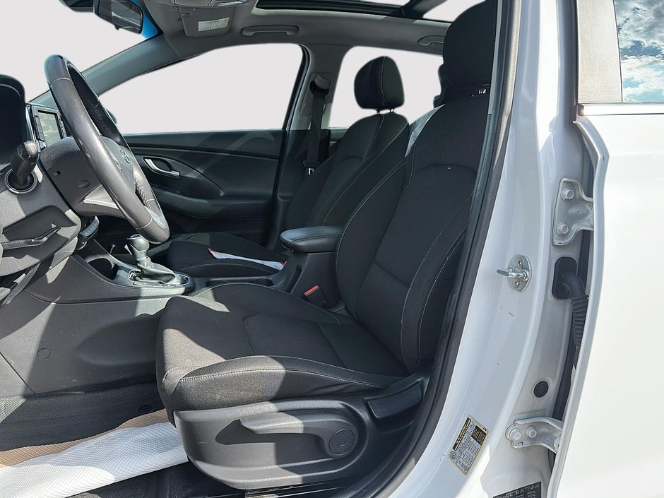 2018 Hyundai Elantra GT GLS-8