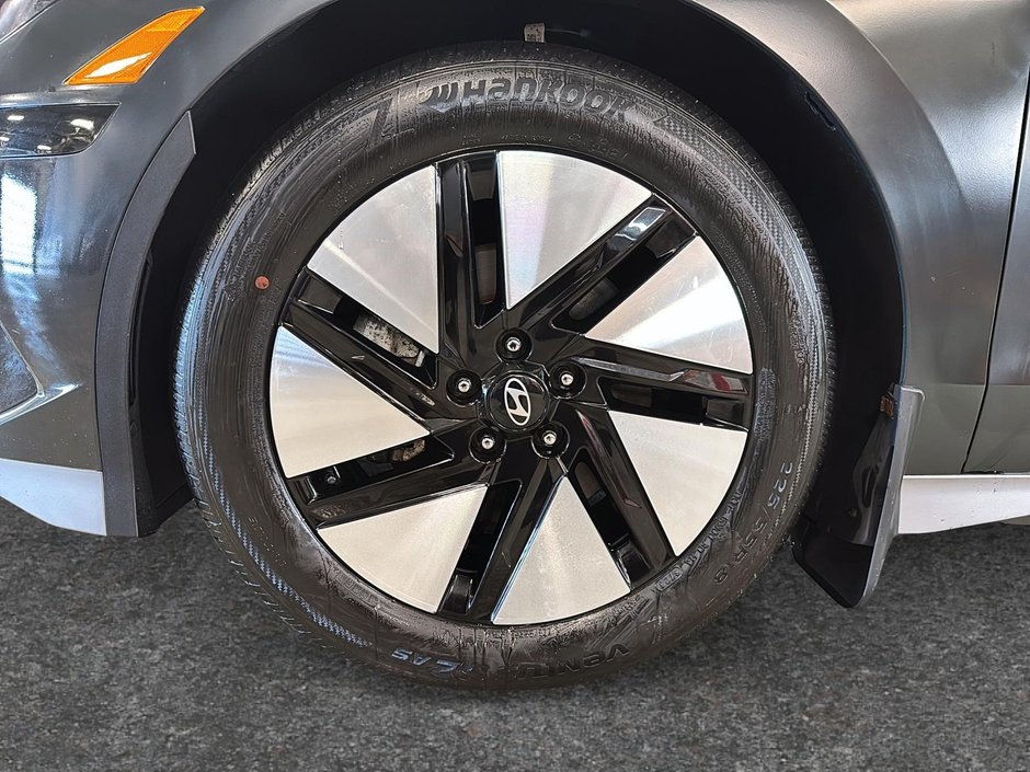 Hyundai IONIQ 6 Preferred LongRange AWD 2024 |  |