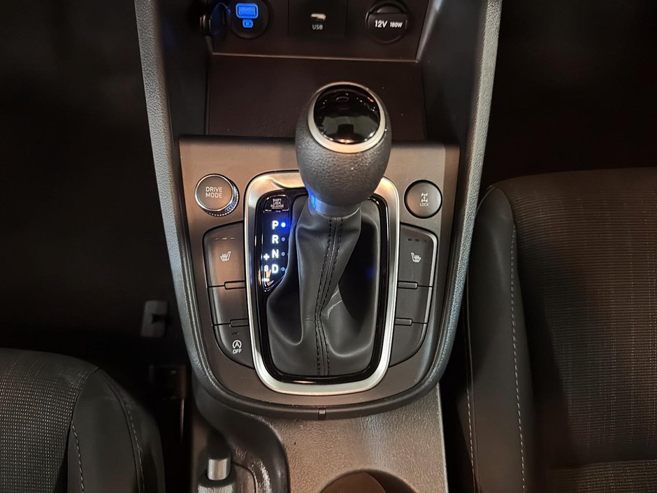 Hyundai Kona Essential 2023-14