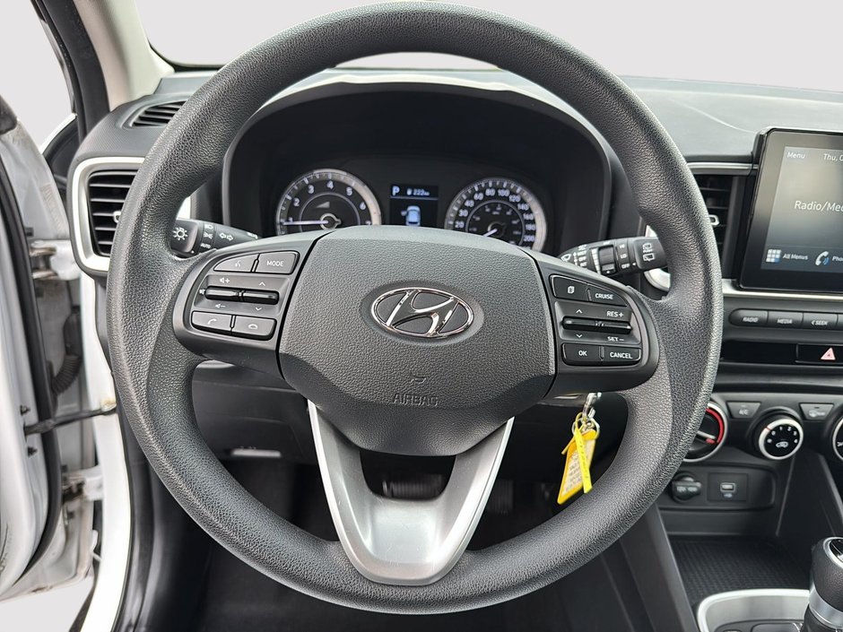 Hyundai Venue Essential 2021-11