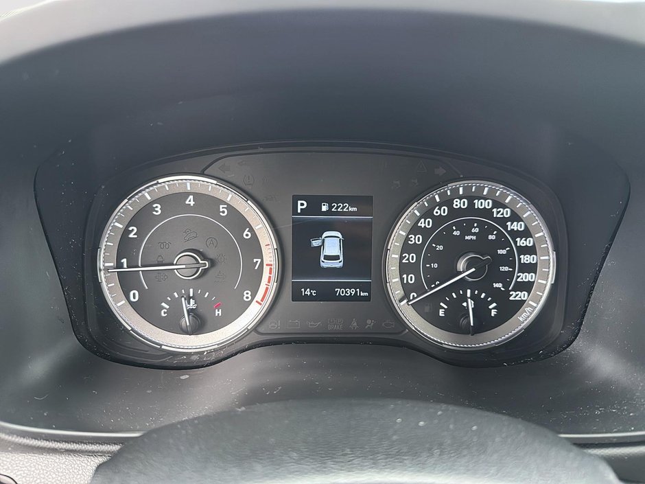 Hyundai Venue Essential 2021-12