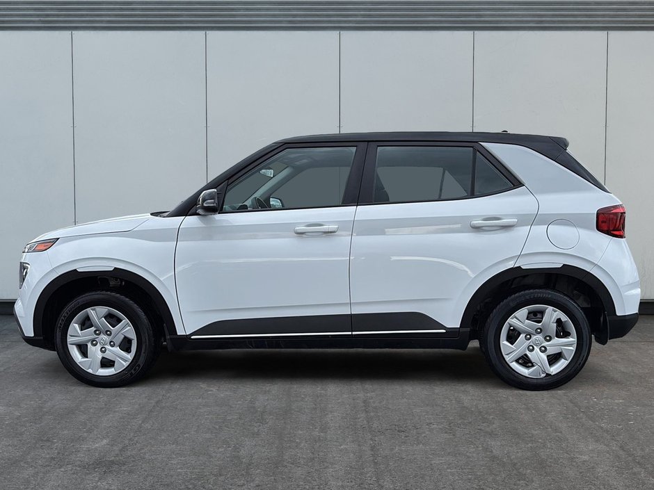 Hyundai Venue Essential 2021-4