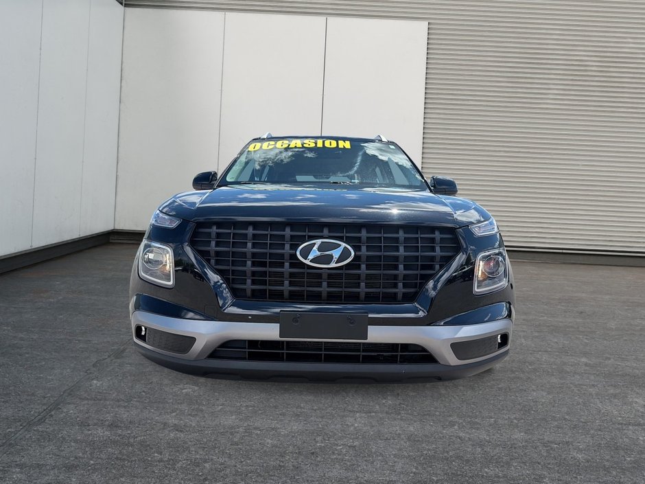 2021 Hyundai Venue Preferred Heated seats + Back up camera