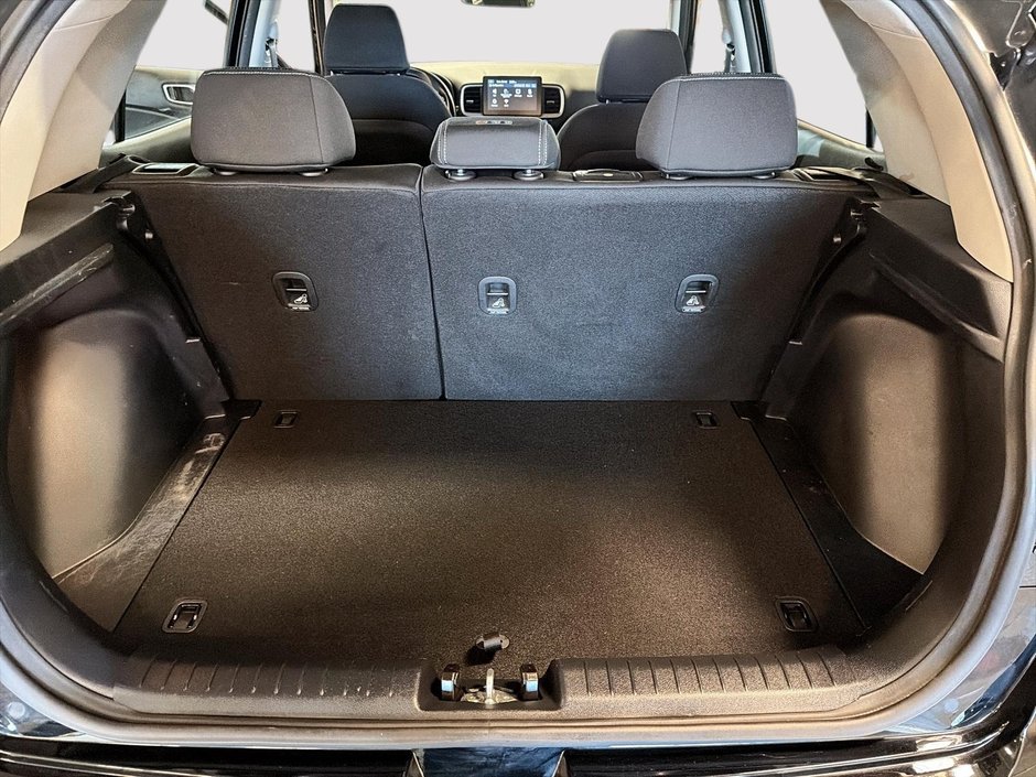 2021 Hyundai Venue Preferred Heated seats + Back up camera