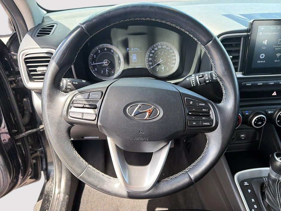 2021 Hyundai Venue Preferred Heated seats + Back up camera