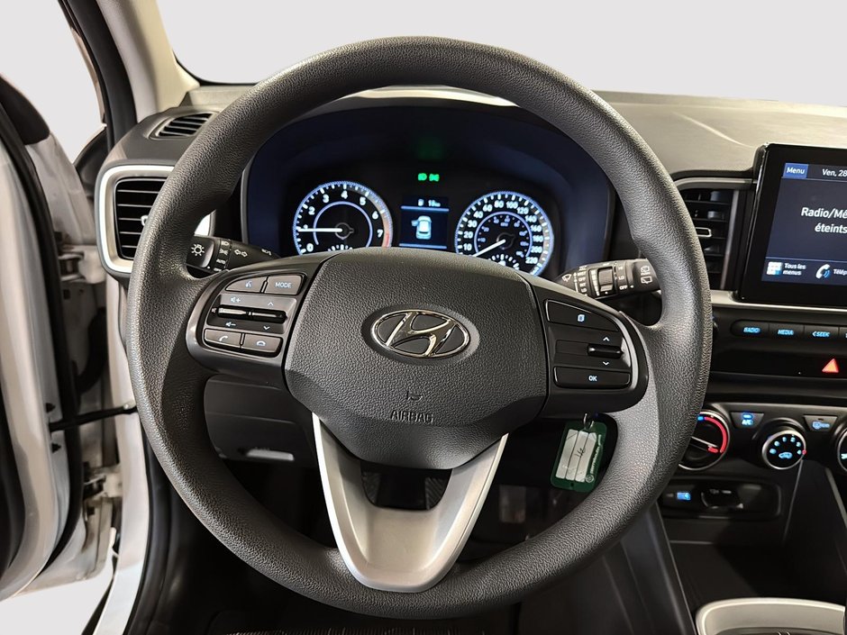 2022 Hyundai Venue Essential-11