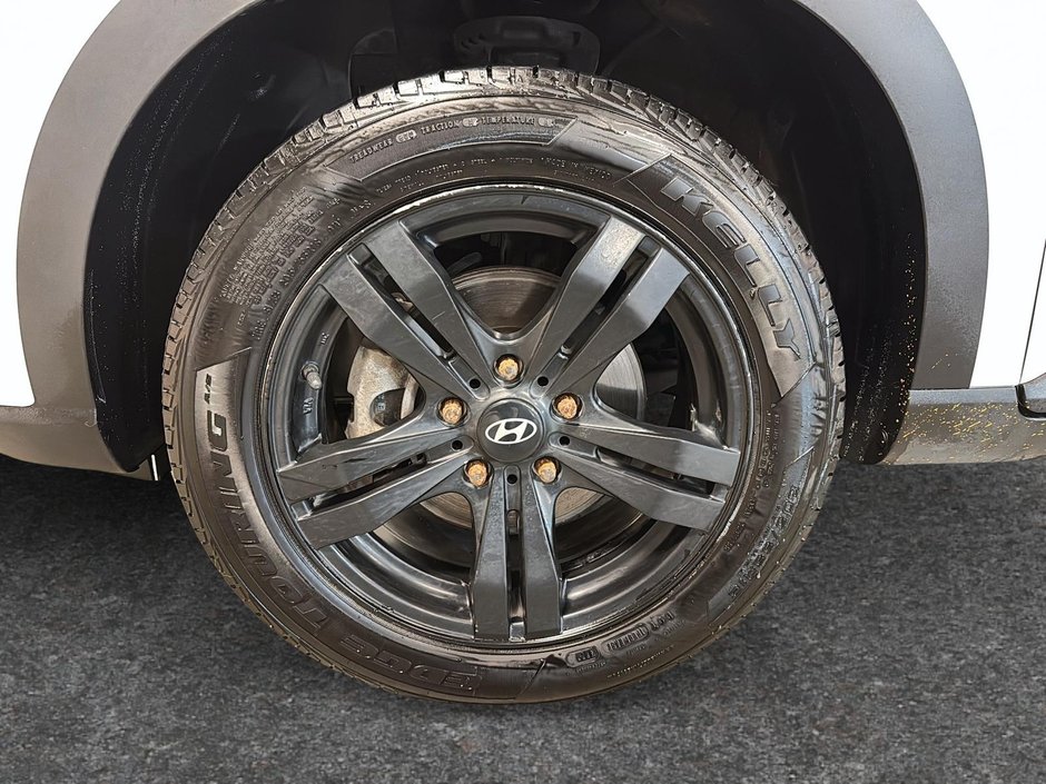 2022 Hyundai Venue Essential-6