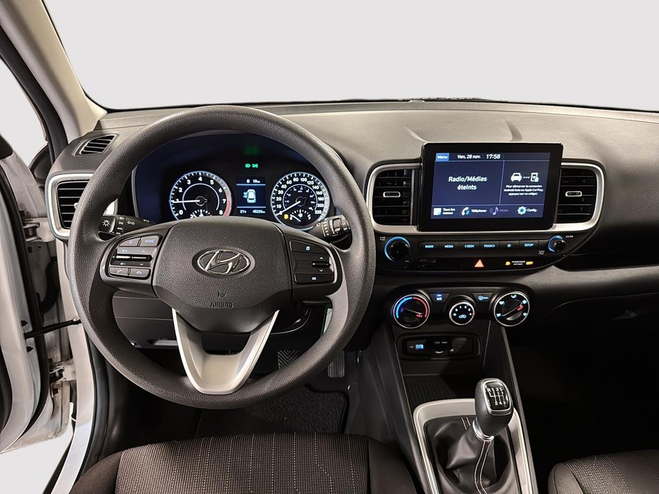 2022 Hyundai Venue Essential-9