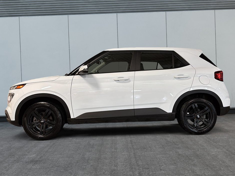 2022 Hyundai Venue Essential-4