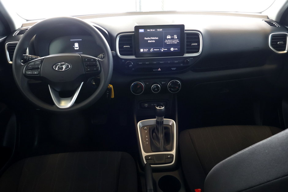 2023 Hyundai Venue ESSENTIEL | LIKE NEW ! |