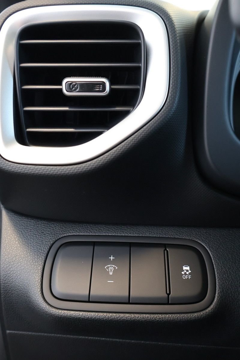 2023 Hyundai Venue ESSENTIEL | LIKE NEW ! |