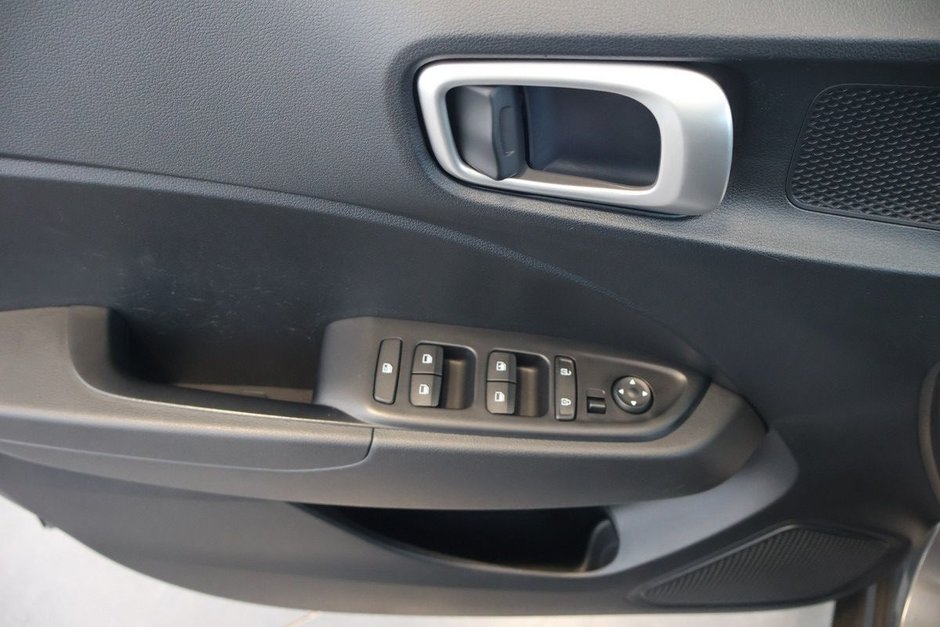 2023 Hyundai Venue ESSENTIEL | LIKE NEW ! |