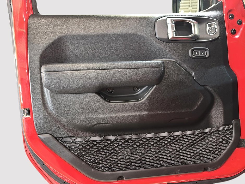 2023 Jeep Gladiator Willys + Boîte de Fibre-10