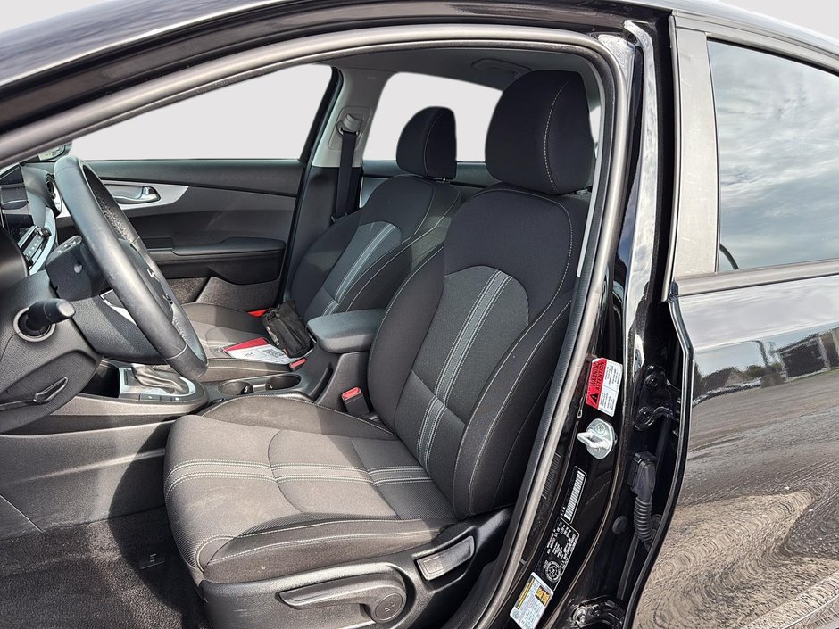 2022 Kia Forte LX-8