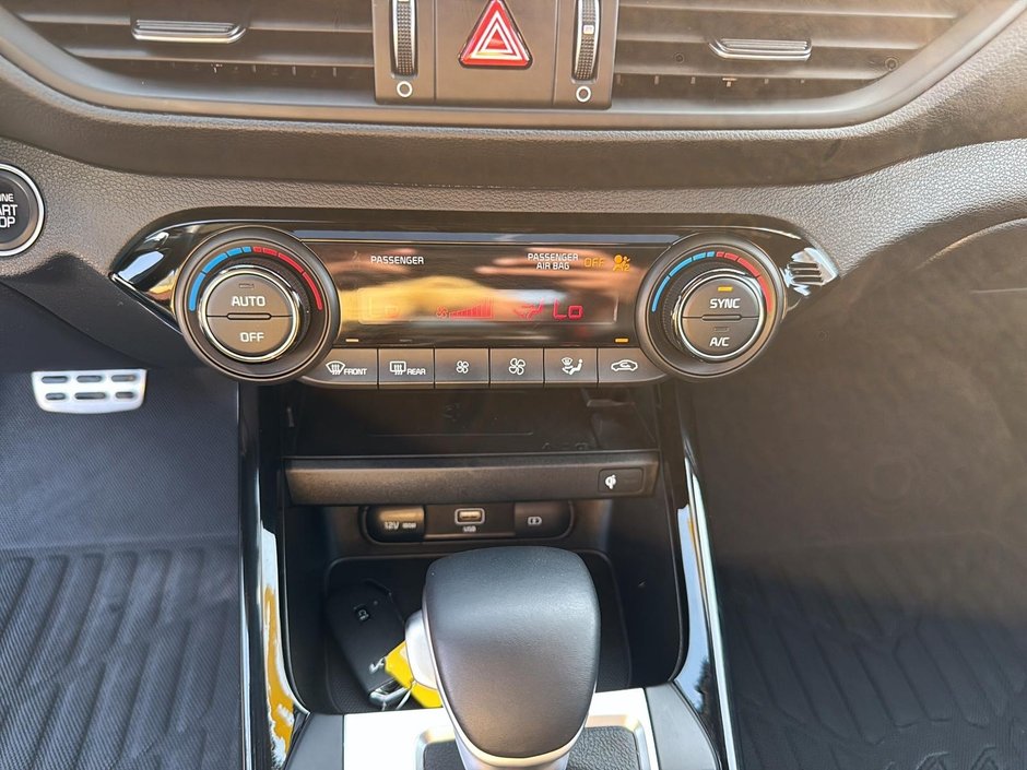 Kia Forte5 GT LIMITED 2023 1.6L Turbo Navi + GPS + Harman Kardon