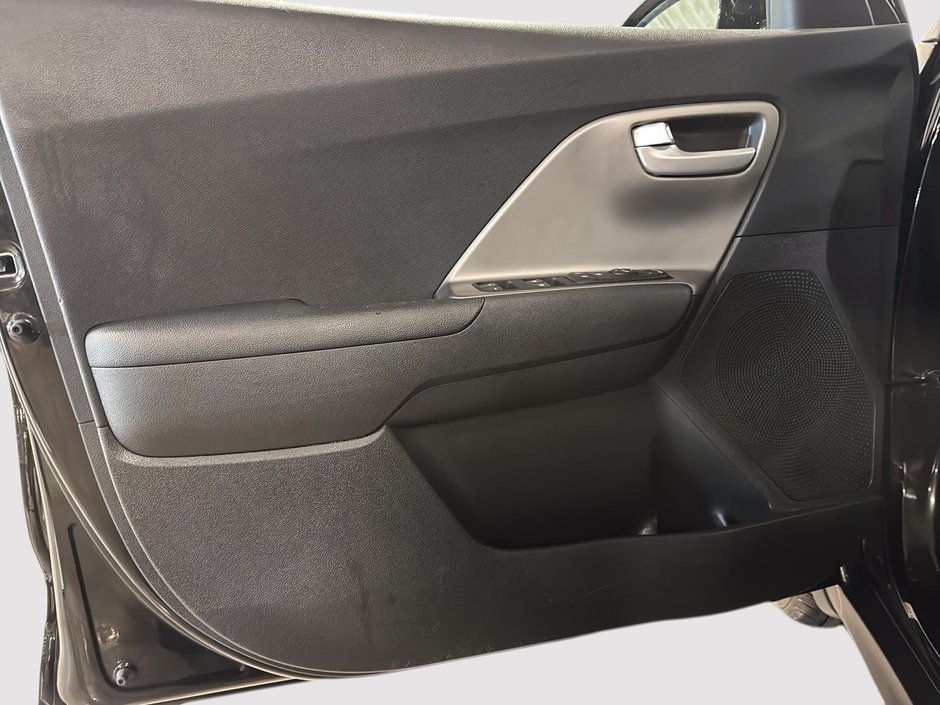 Kia Niro EV EX+ 2021-10