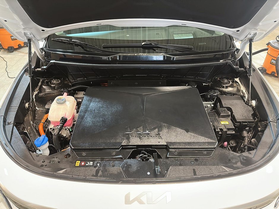 2023 Kia Niro EV Limited 100% Electric + Nav + Sunroof