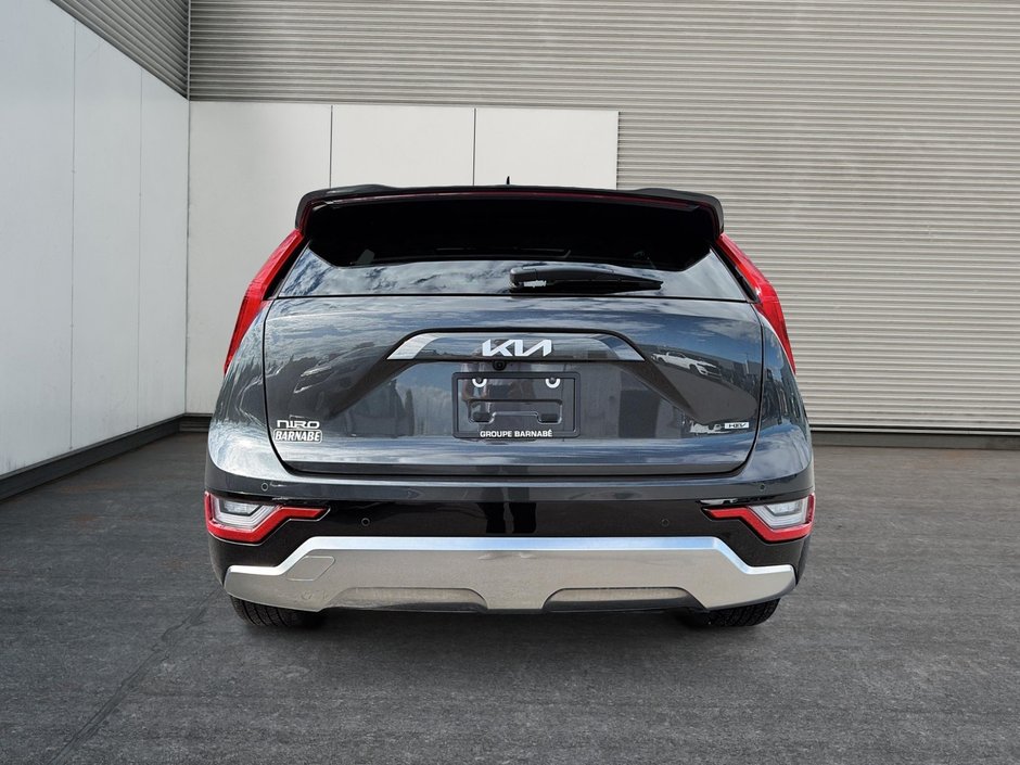 2025 Kia Niro SX HYBRID Sunroof + Leather + Backup camera