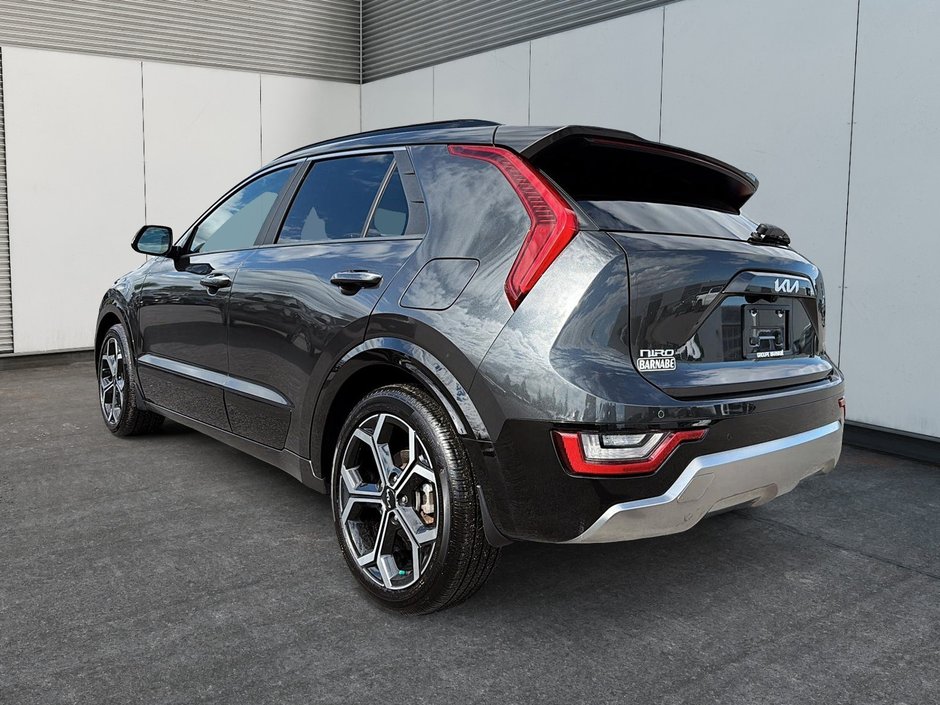 2025 Kia Niro SX HYBRID Sunroof + Leather + Backup camera