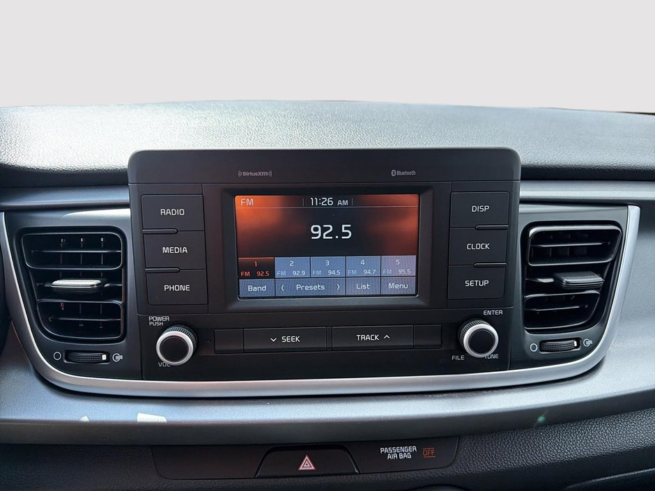 2019 Kia Rio 5-door LX + Carplay + Heated Seats + Backup camera