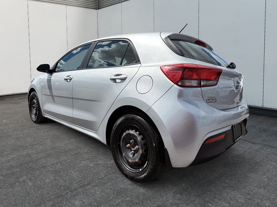 2019 Kia Rio 5-door LX + Carplay + Heated Seats + Backup camera