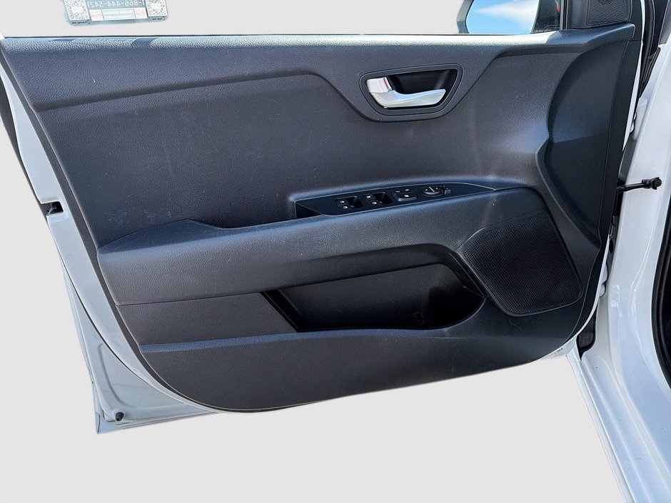2021 Kia Rio 5-door LX +-10