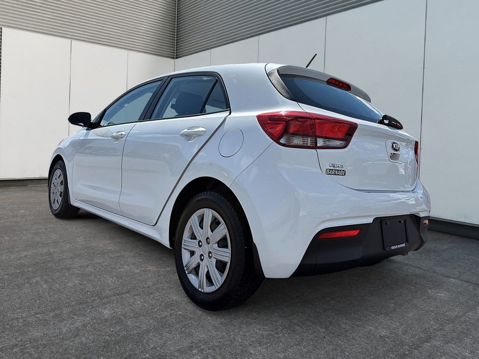 2021 Kia Rio 5-door LX +-3
