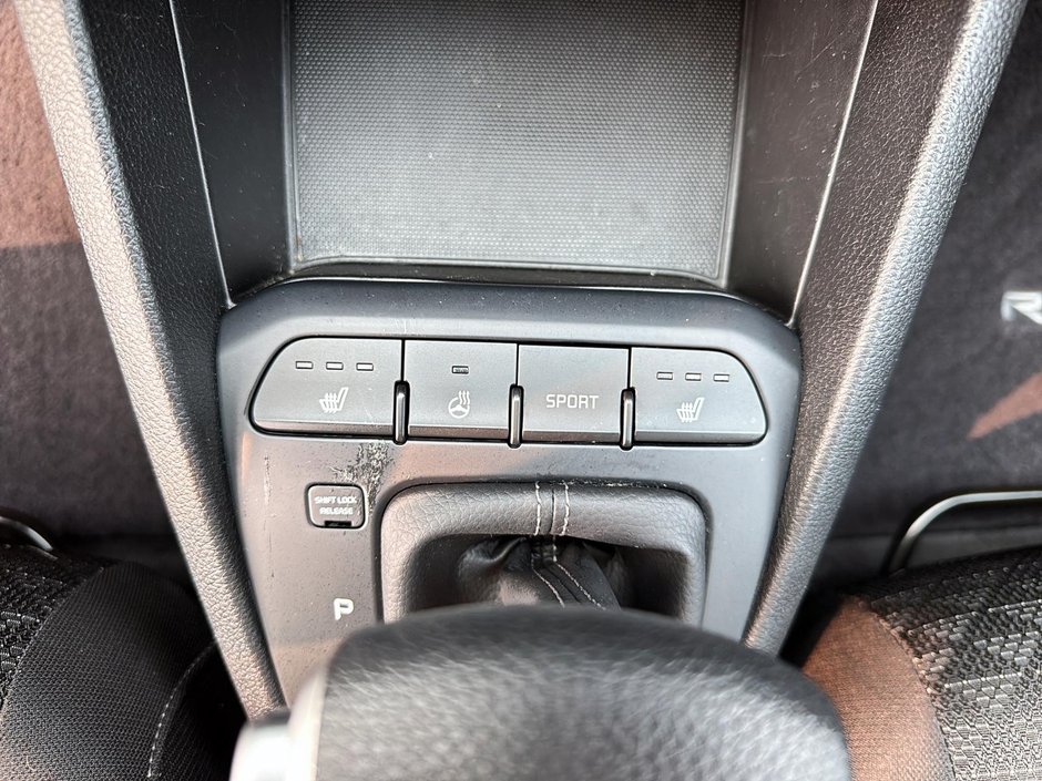2022 Kia Rio 5-door LX Premium-15