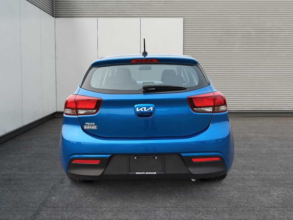2022 Kia Rio 5-door LX Premium-2