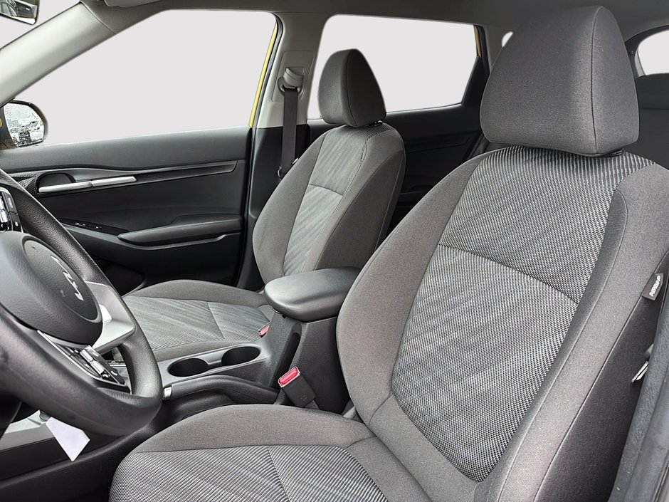 2022 Kia Seltos LX Carplay + Back up cam