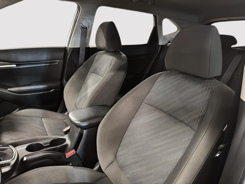 Kia Seltos LX 2021-8