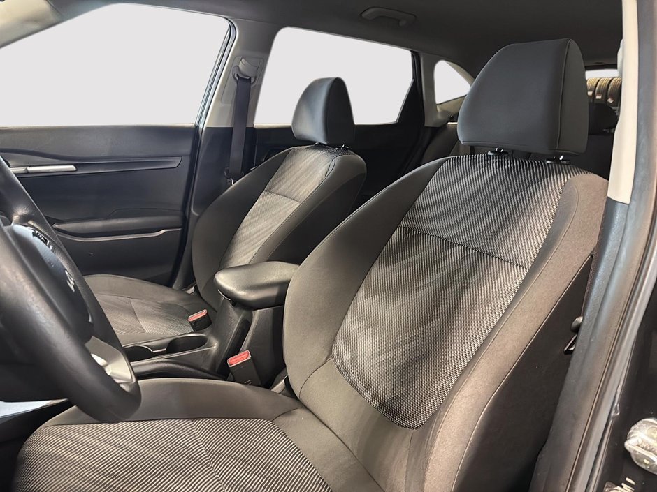 Kia Seltos LX 2022-8