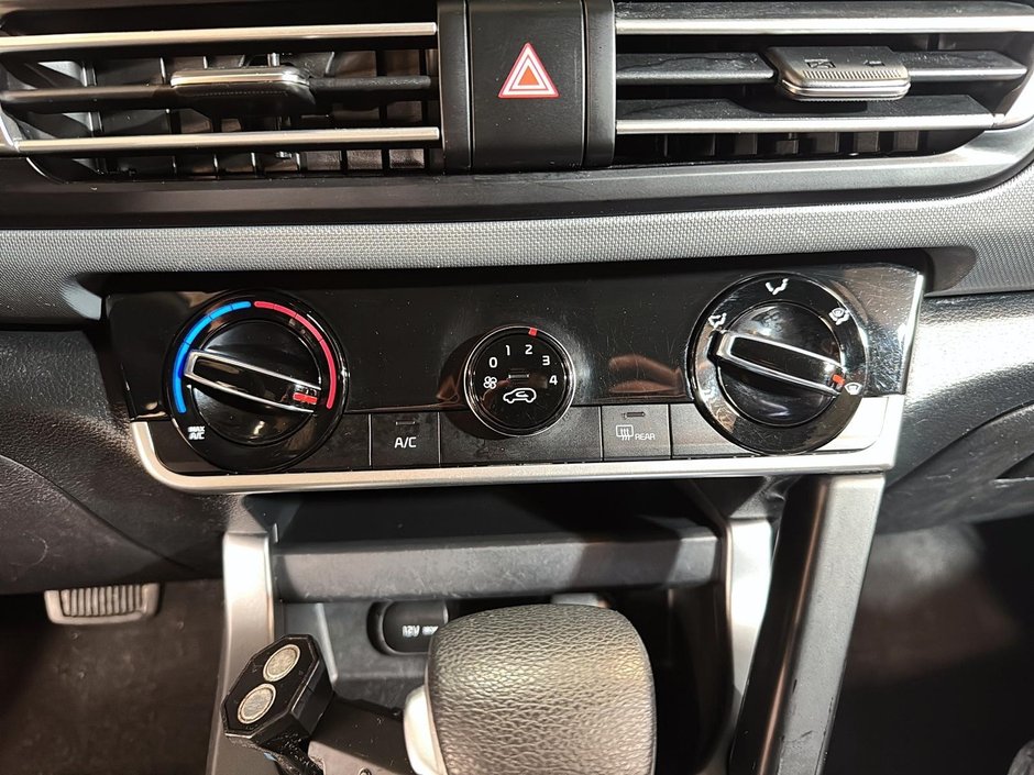 Kia Seltos LX 2022-13