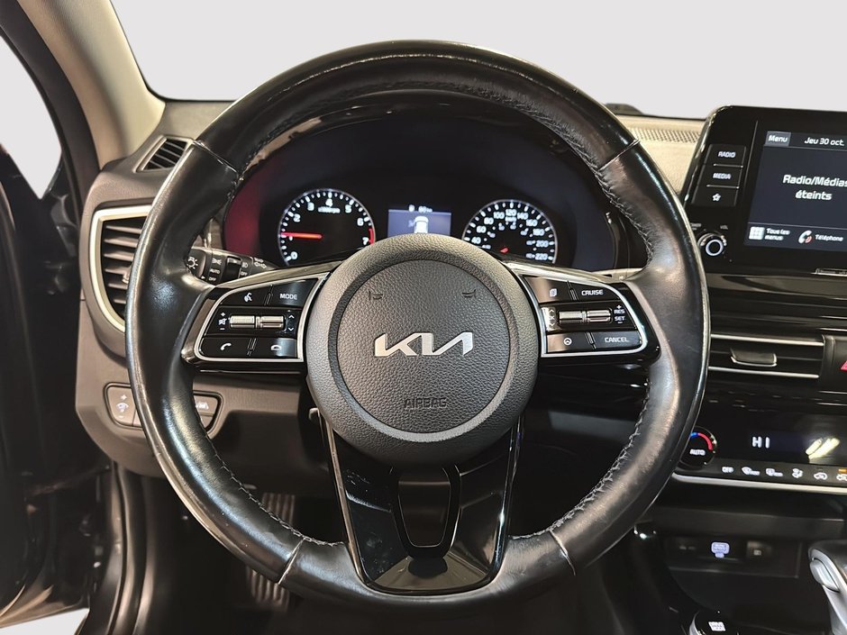 2022 Kia Seltos EX AWD + Leather + Heated seats + Back up camera