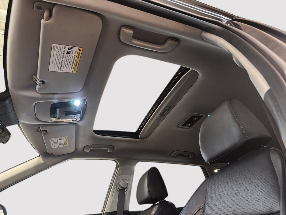 2022 Kia Seltos EX AWD + Leather + Heated seats + Back up camera