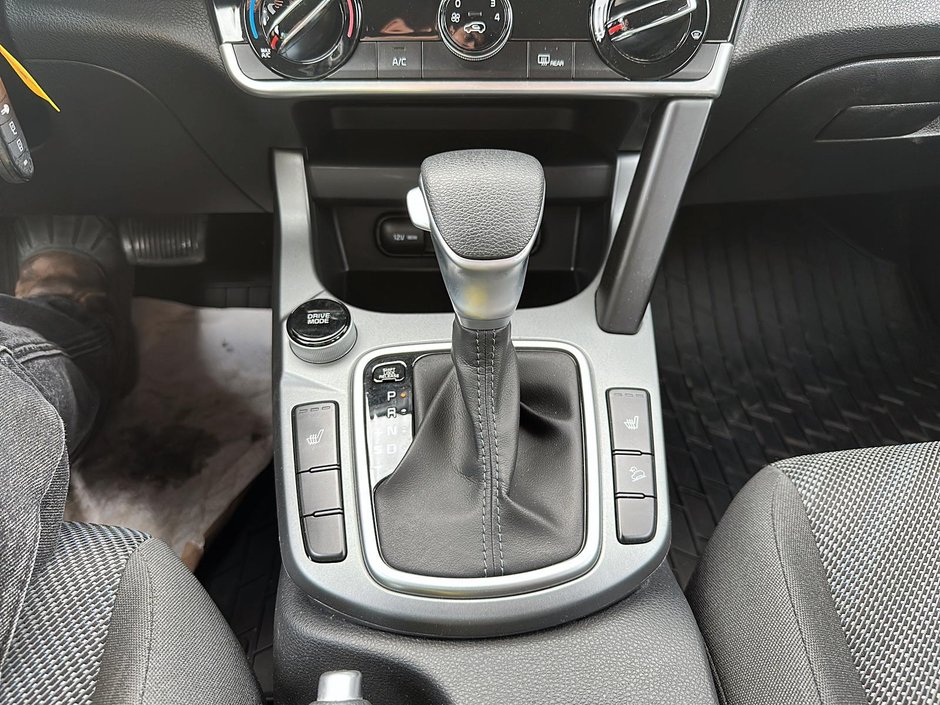2022 Kia Seltos LX Heated seats + Carplay