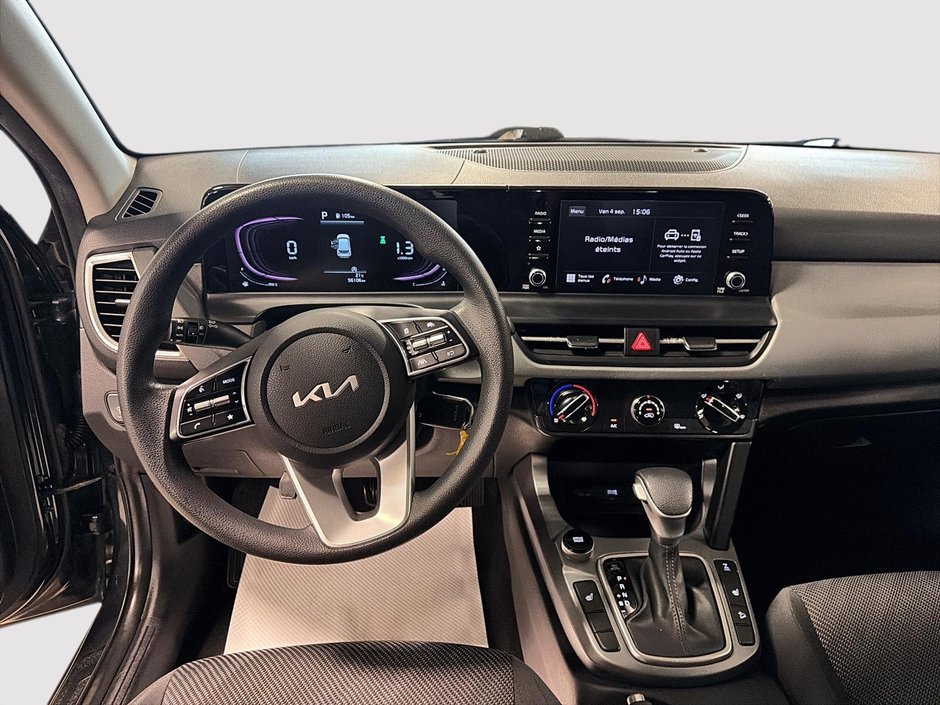 2024 Kia Seltos LX AWD + CARPLAY + BACK UP CAMERA