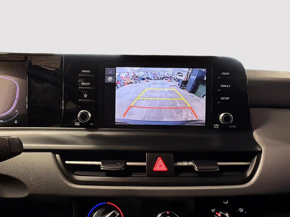 2024 Kia Seltos LX AWD + CARPLAY + BACK UP CAMERA