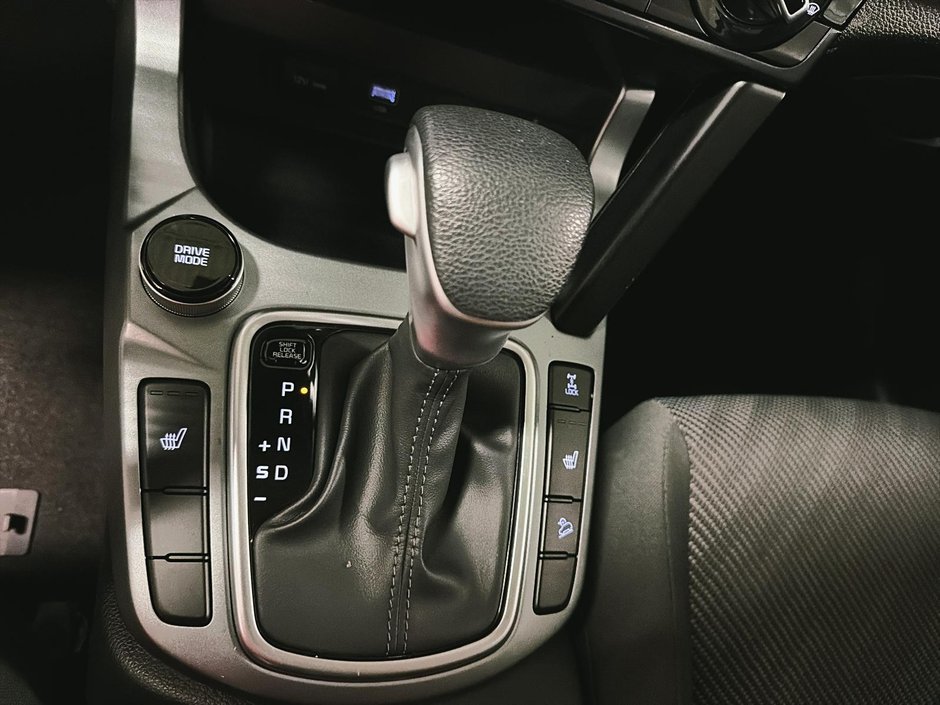 2024 Kia Seltos LX AWD + CARPLAY + BACK UP CAMERA